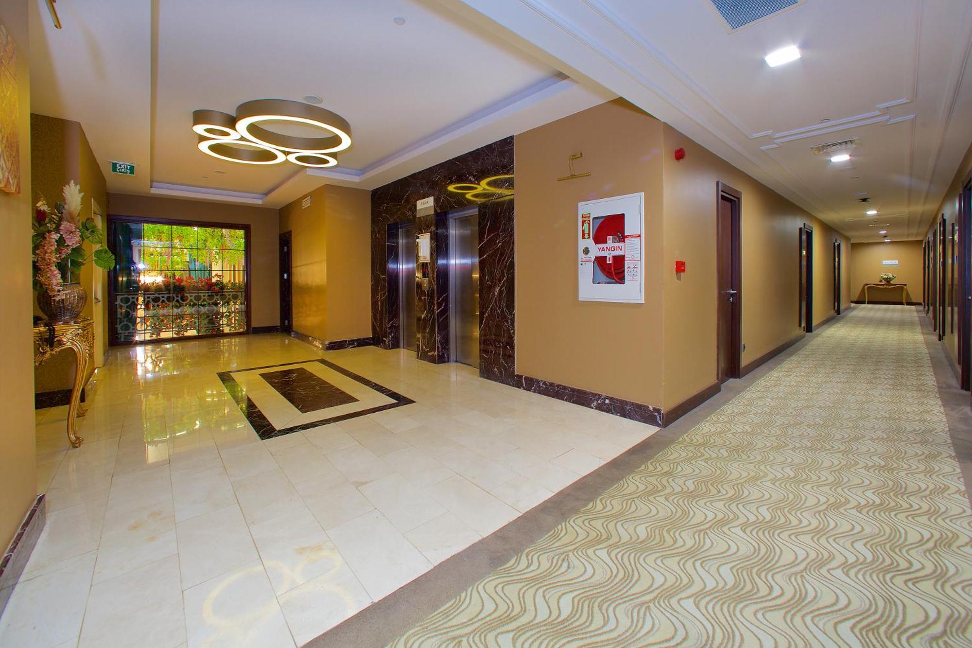 Ramada By Wyndham Istanbul Merter Exterior foto
